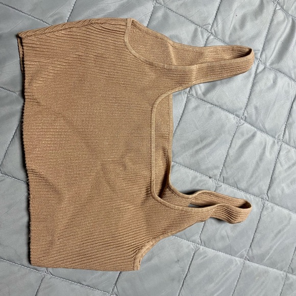 Babaton Cropped Knit Top - Picture 4 of 5